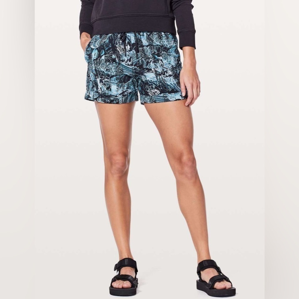Lululemon Spring Break Away Short *4-way Stretch 3" Eternal Wave Starlight Black